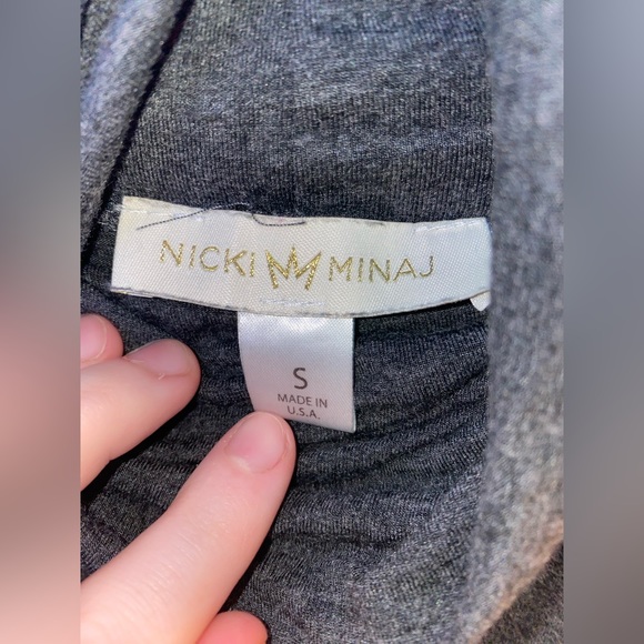 πNicki Minaj Gray Long Sleeved Cropped Turtle Neck - Picture 2 of 3